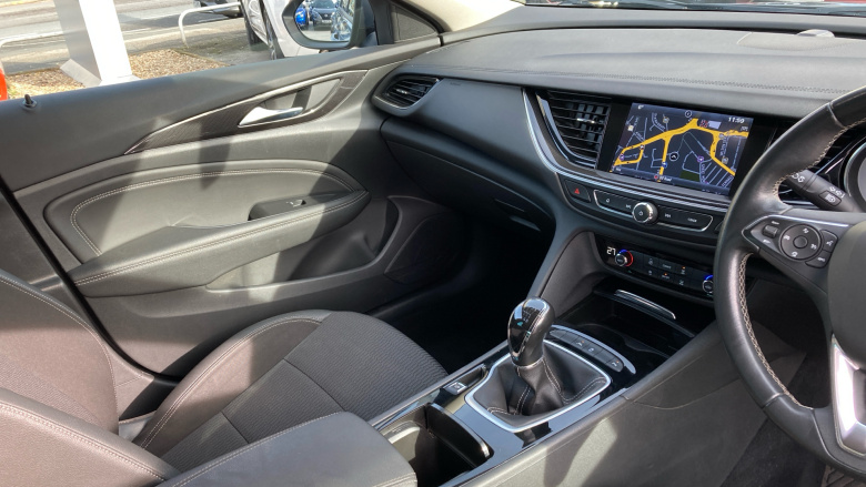 Vauxhall Insignia 1.6 Turbo D ecoTec [136] SRi Nav 5dr Diesel Hatchback